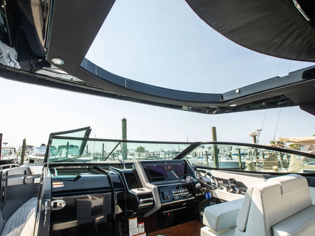 2024 Cruisers Yachts 38 GLS-OB SB 38.0 feet, Somers Point, New Jersey #34