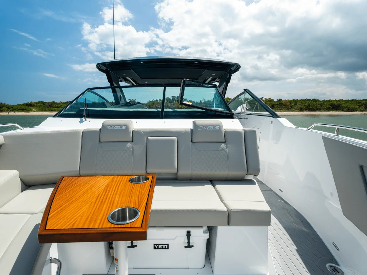 2026 Cruisers Yachts 34 GLS Outboard 35.0 feet, Inuvik, Northwest Territories #98