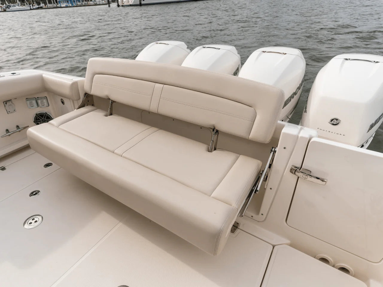 2026 Boston Whaler 380 Realm 38.0 feet, Inuvik, Northwest Territories #94