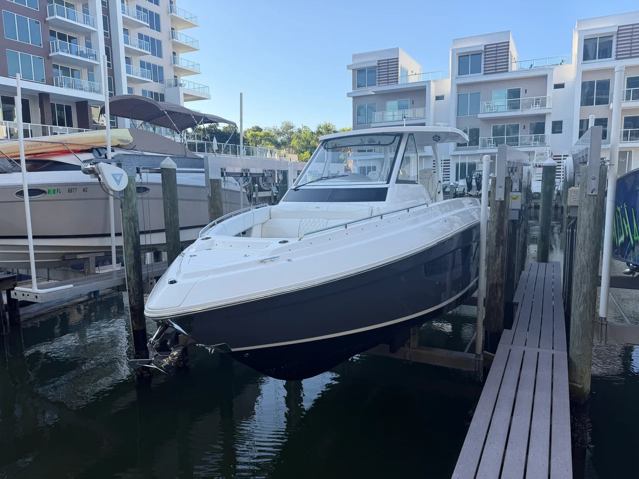 2024 Regal 330 SAV 34.0 feet, Clearwater, Florida #22