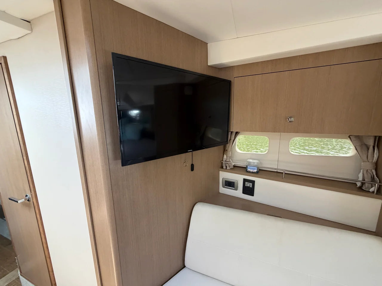 2019 Sea Ray Sundancer 350 Coupe 35.0 feet, Pensacola, Florida #4
