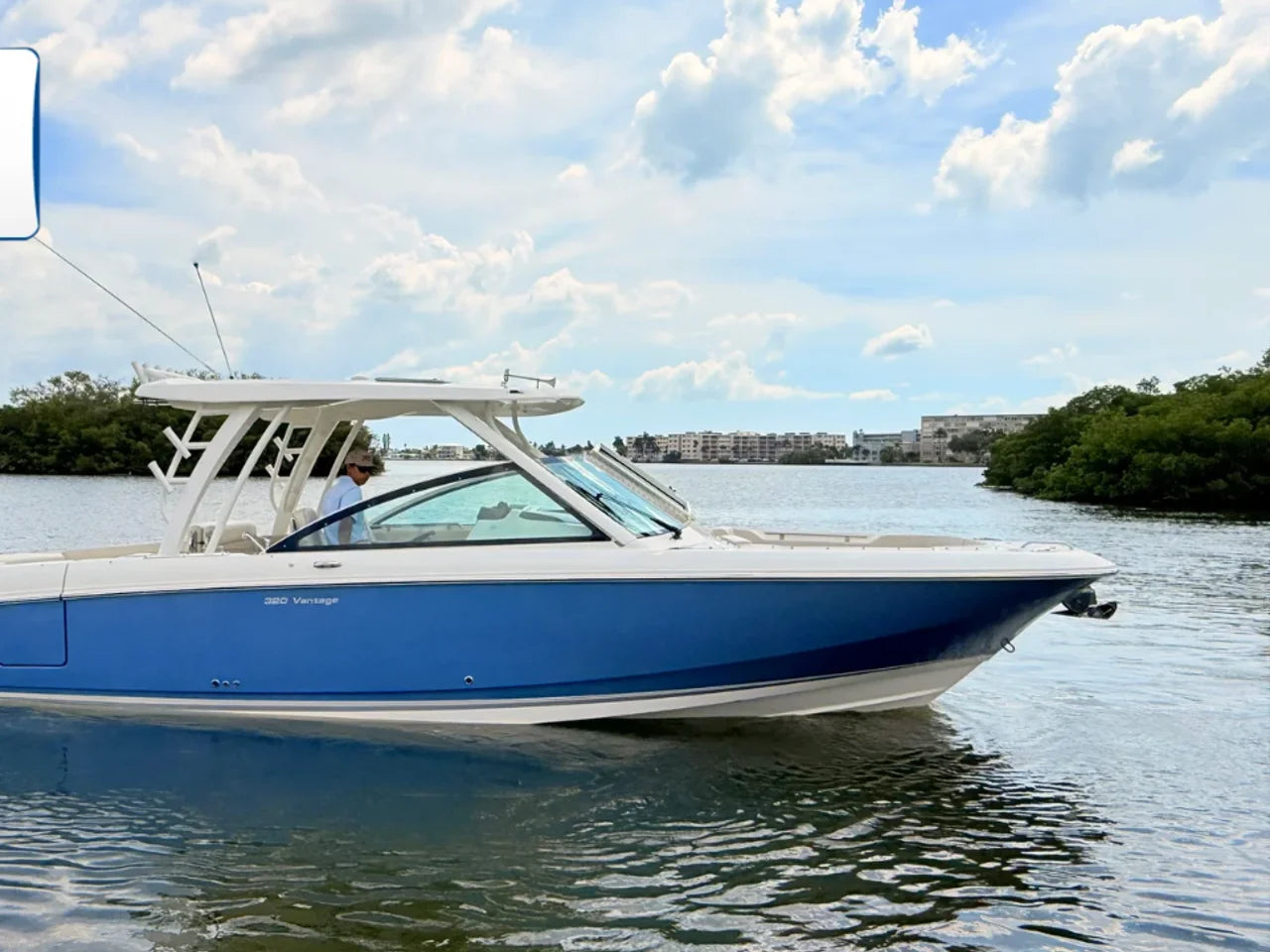 2024 Boston Whaler 320 Vantage 32.0 feet, St Petersburg, FL #1