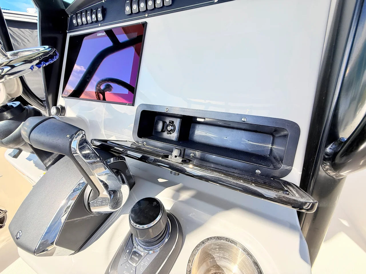 2026 Boston Whaler 280 Outrage 28.0 feet, St Petersburg, FL #9