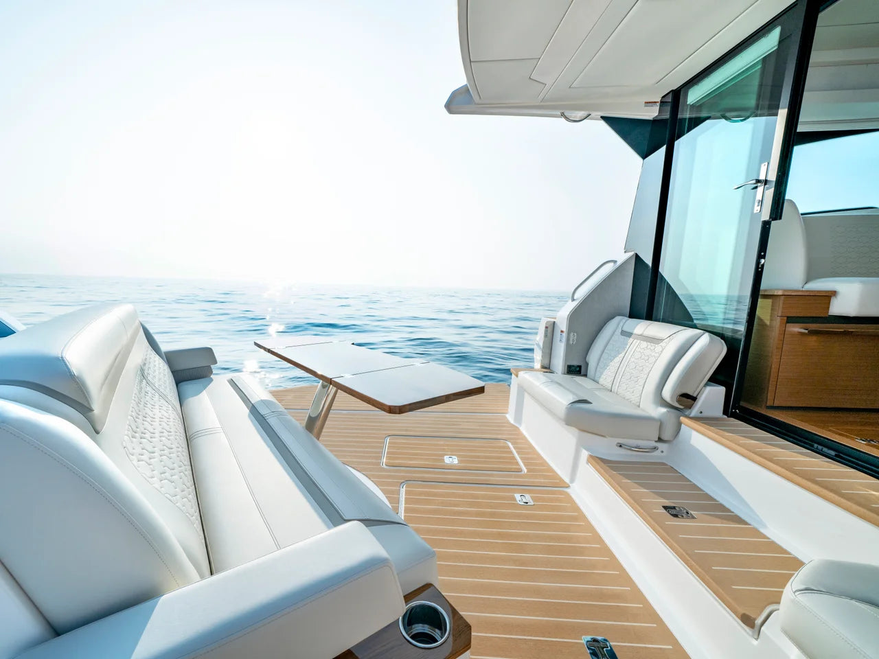 2026 Tiara Yachts 48 LE 48.0 feet, Inuvik, Northwest Territories #9