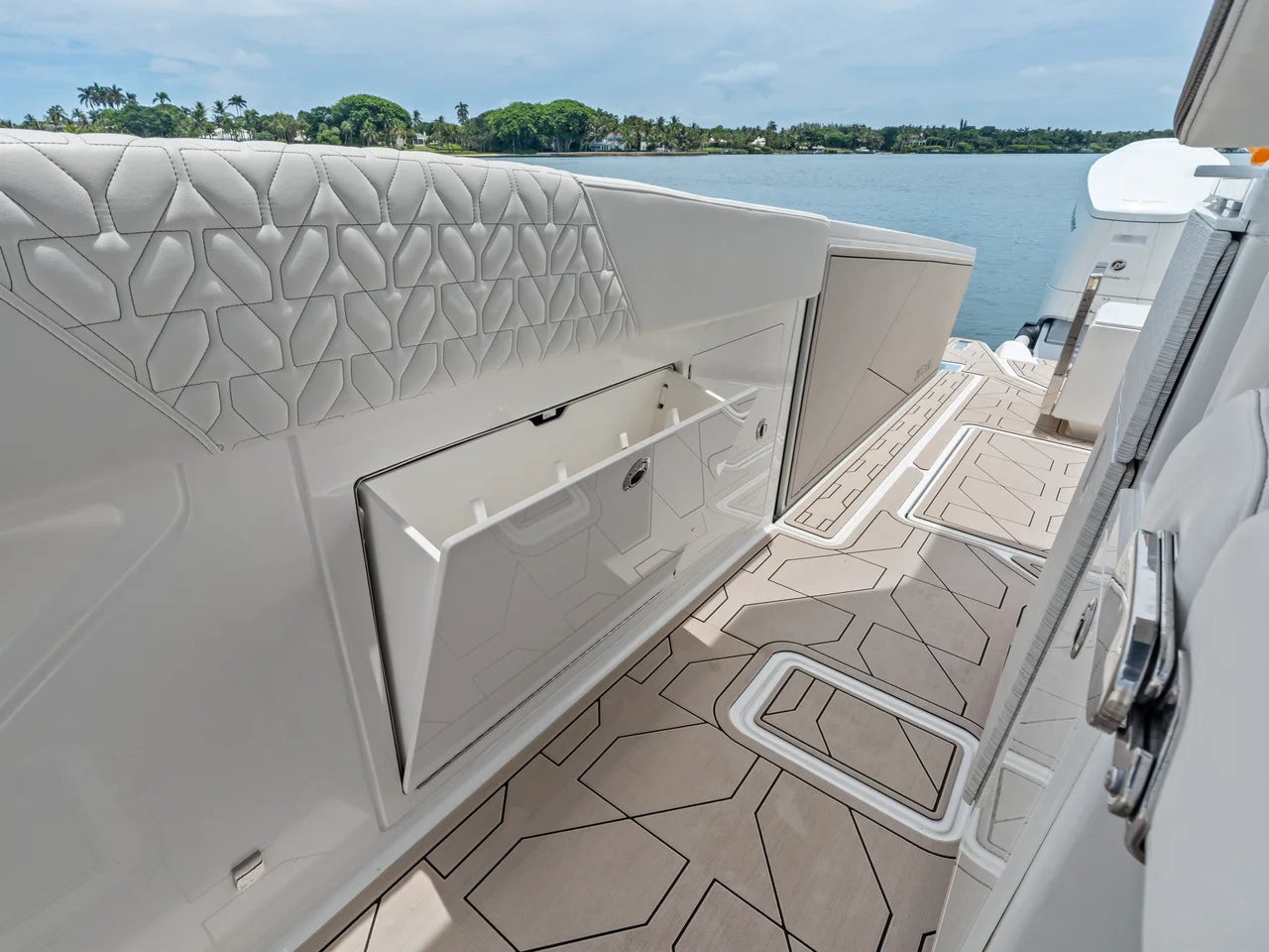 2027 Ducari 37 XIV 37.0 feet, Dania Beach, Florida #43