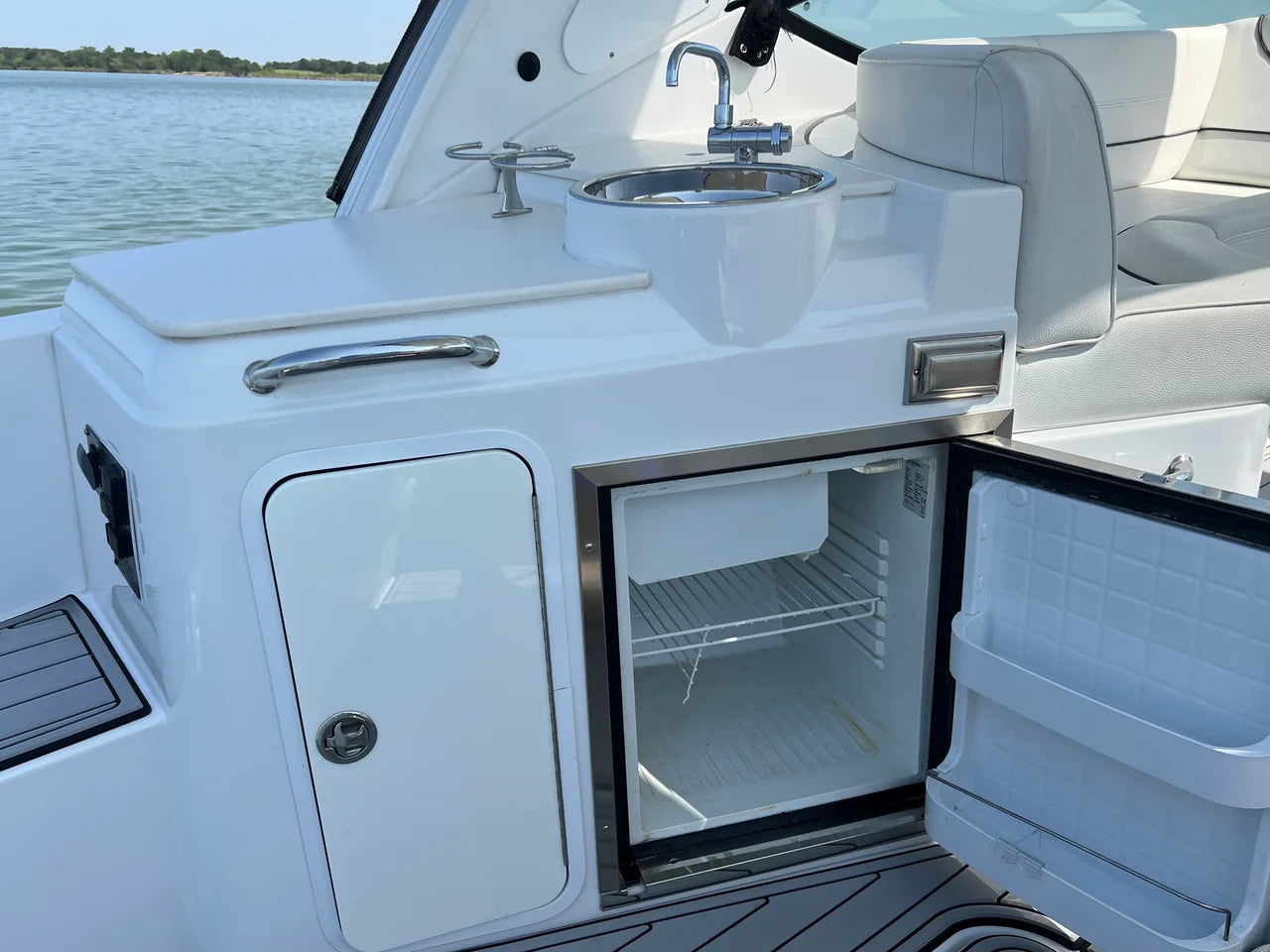 2018 Cruisers Yachts 35 EXPRESS 35.0 feet, Lewisville, TX #4