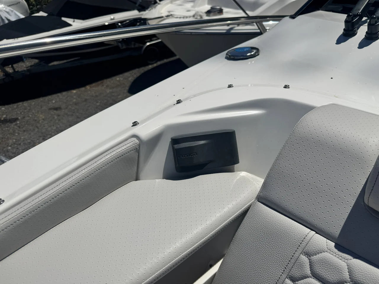 2026 Sea Ray Sundancer 320 Outboard 32.0 feet, Huntington, NY #43
