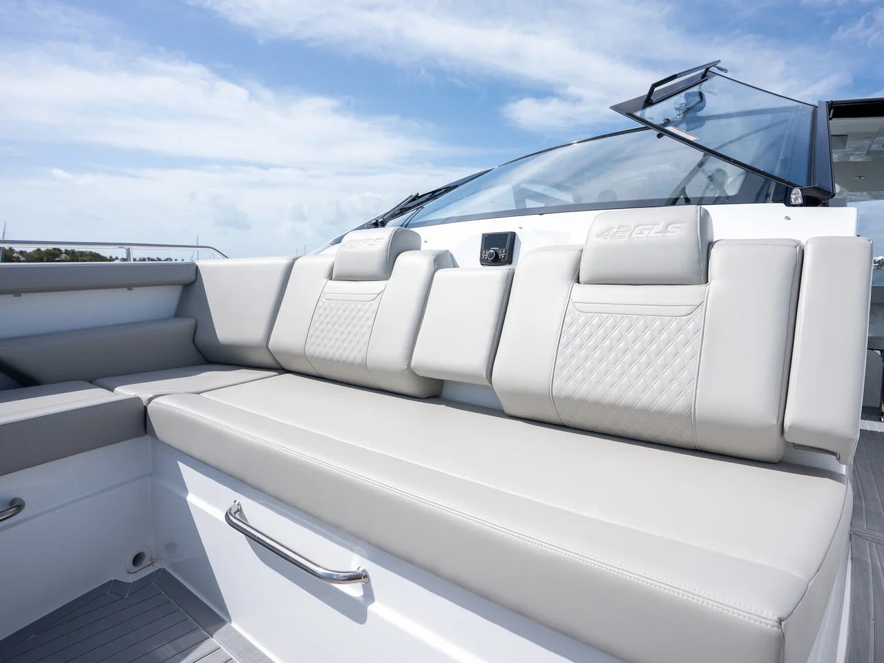 2026 Cruisers Yachts 42 GLS Outboard 42.0 feet, Miami, FL #34