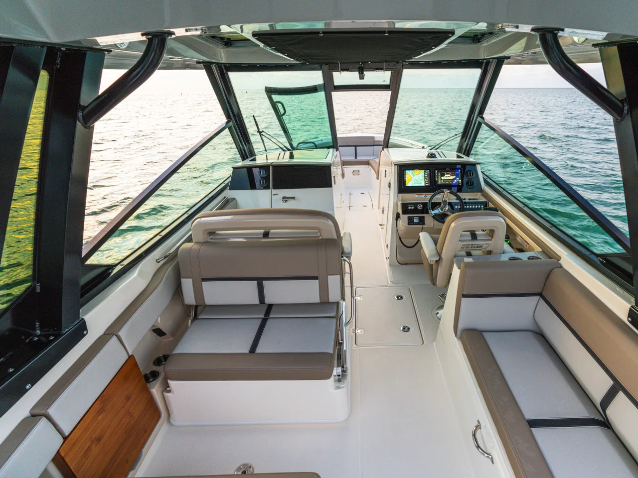 2026 Boston Whaler 330 Vantage 33.0 feet, Inuvik, Northwest Territories #26