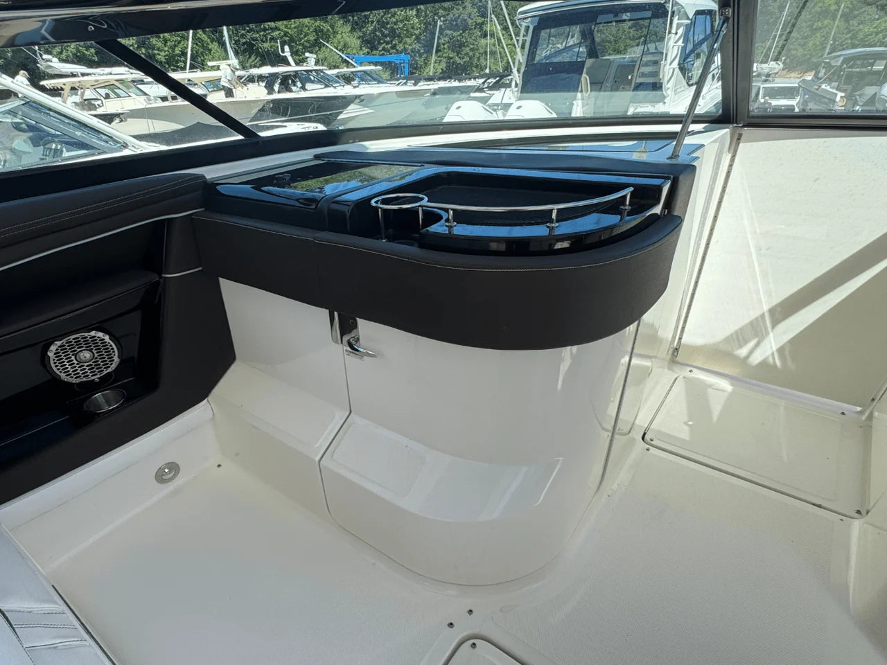 2017 Sea Ray SLX 350 OB 35.0 feet, Huntington, NY #30