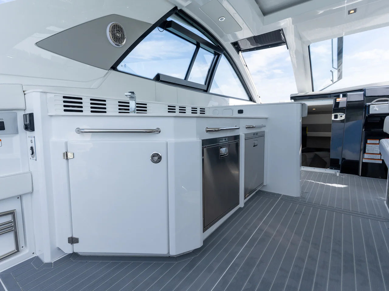 2026 Cruisers Yachts 42 GLS Outboard 42.0 feet, Miami, FL #29