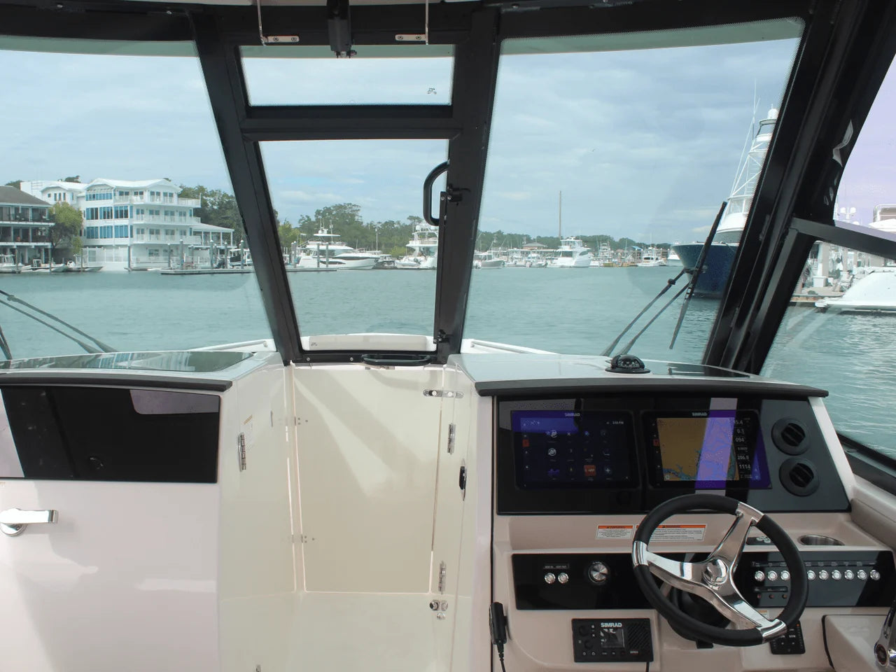 2026 Boston Whaler 330 Vantage 33.0 feet, Charleston, SC #56