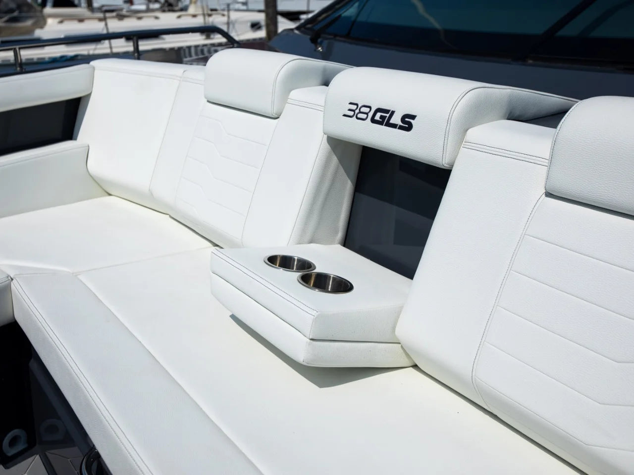 2024 Cruisers Yachts 38 GLS-OB SB 38.0 feet, Somers Point, New Jersey #77