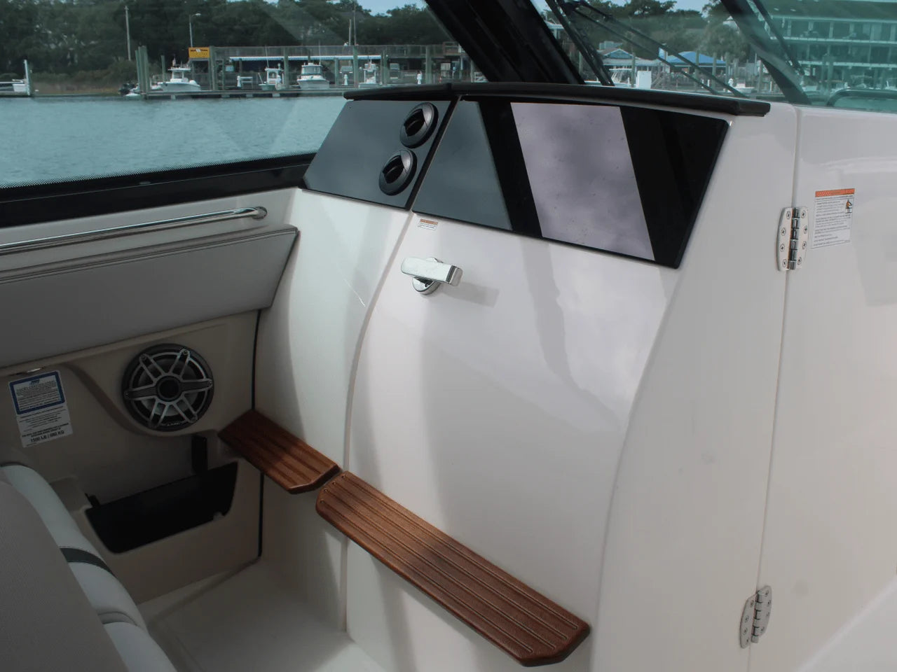 2026 Boston Whaler 330 Vantage 33.0 feet, Charleston, SC #44