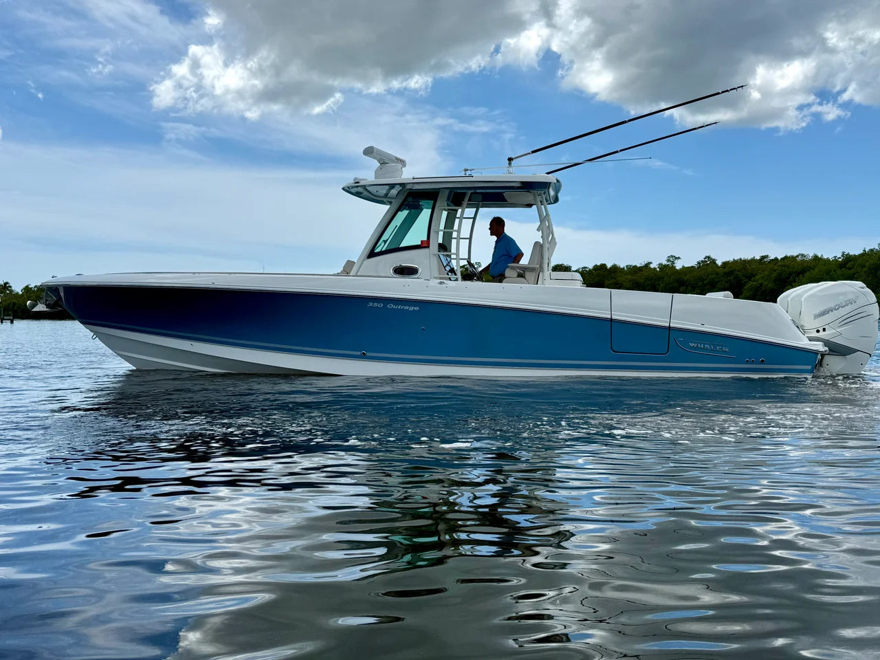 2022 Boston Whaler 350 OUTRAGE 35.0 feet, Fort Myers, FL #1
