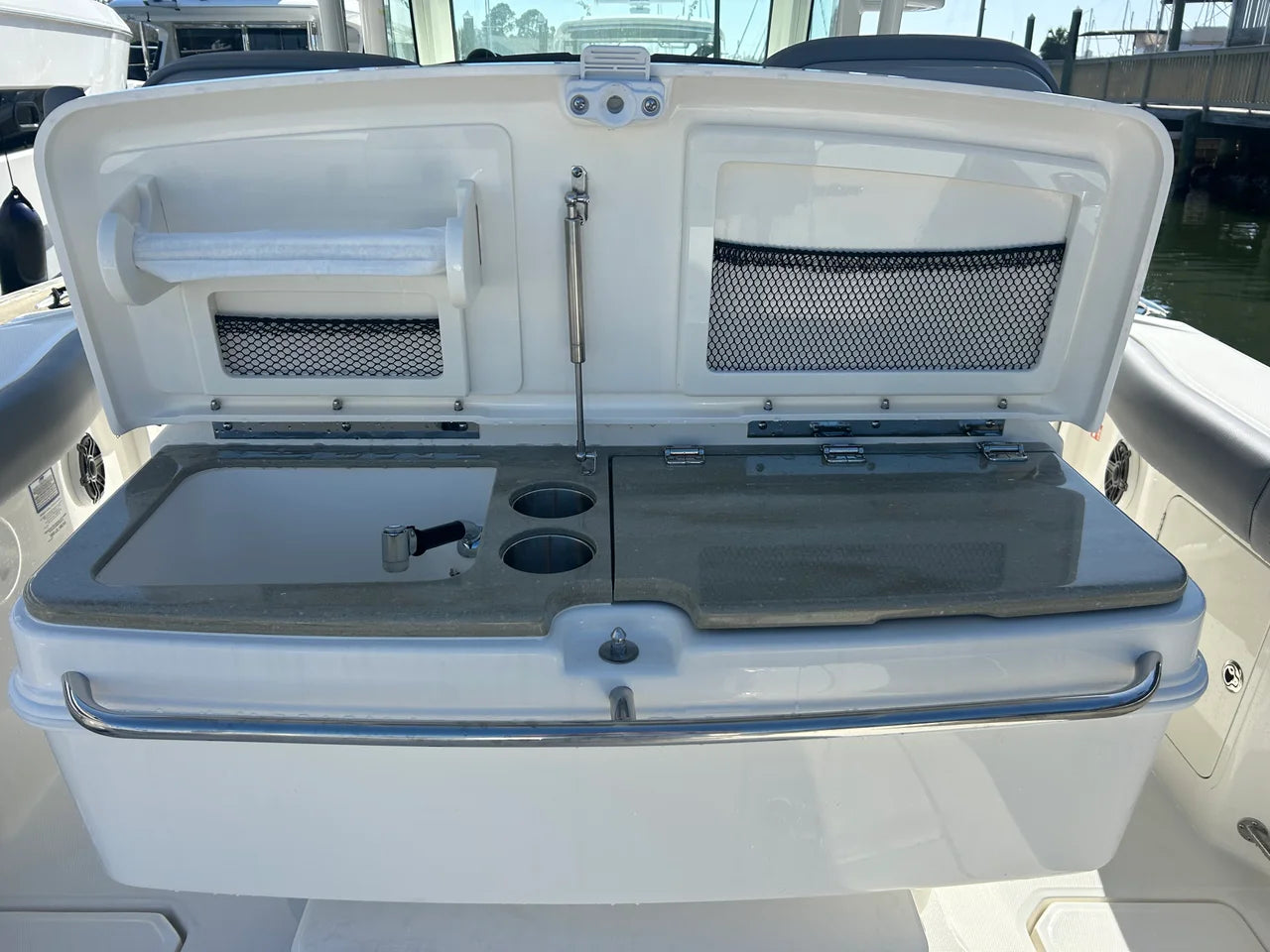 2026 Boston Whaler 330 Outrage 33.0 feet, Gulf Shores, AL #23