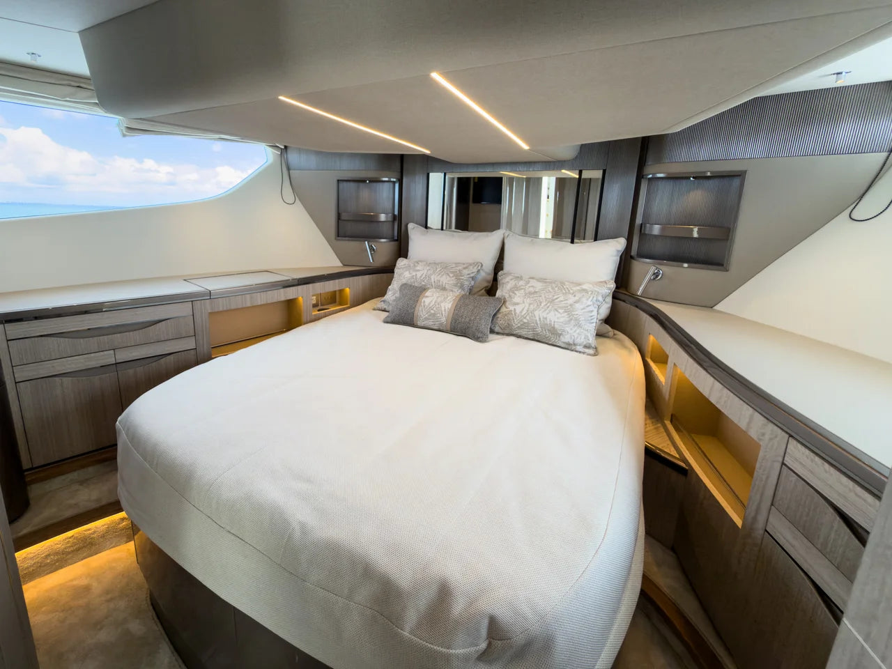 2027 Galeon 520FLY 52.0 feet, Dania Beach, Florida #48