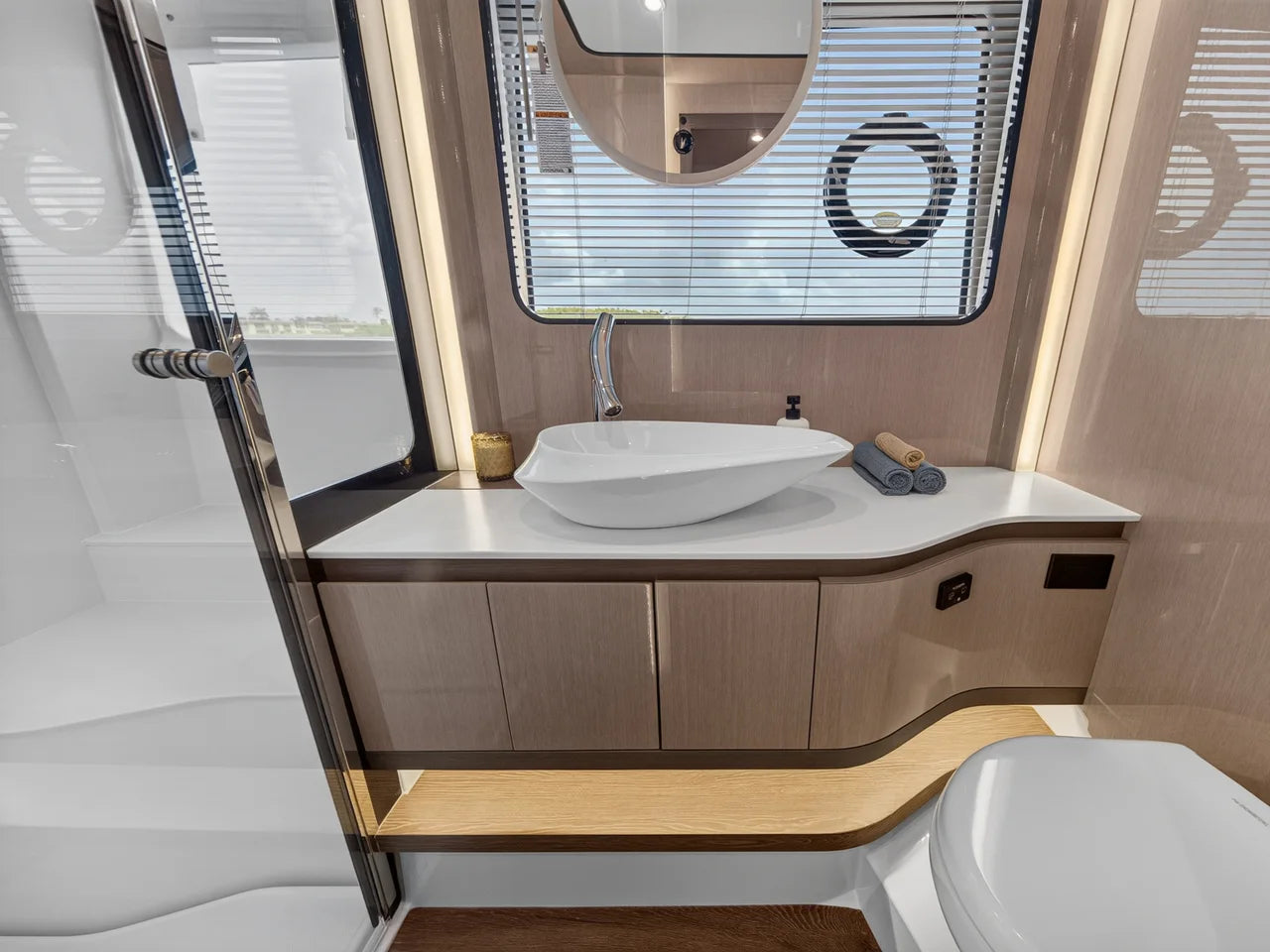 2026 Cruisers Yachts 57 FLY 57.0 feet, Stuart, Florida #7