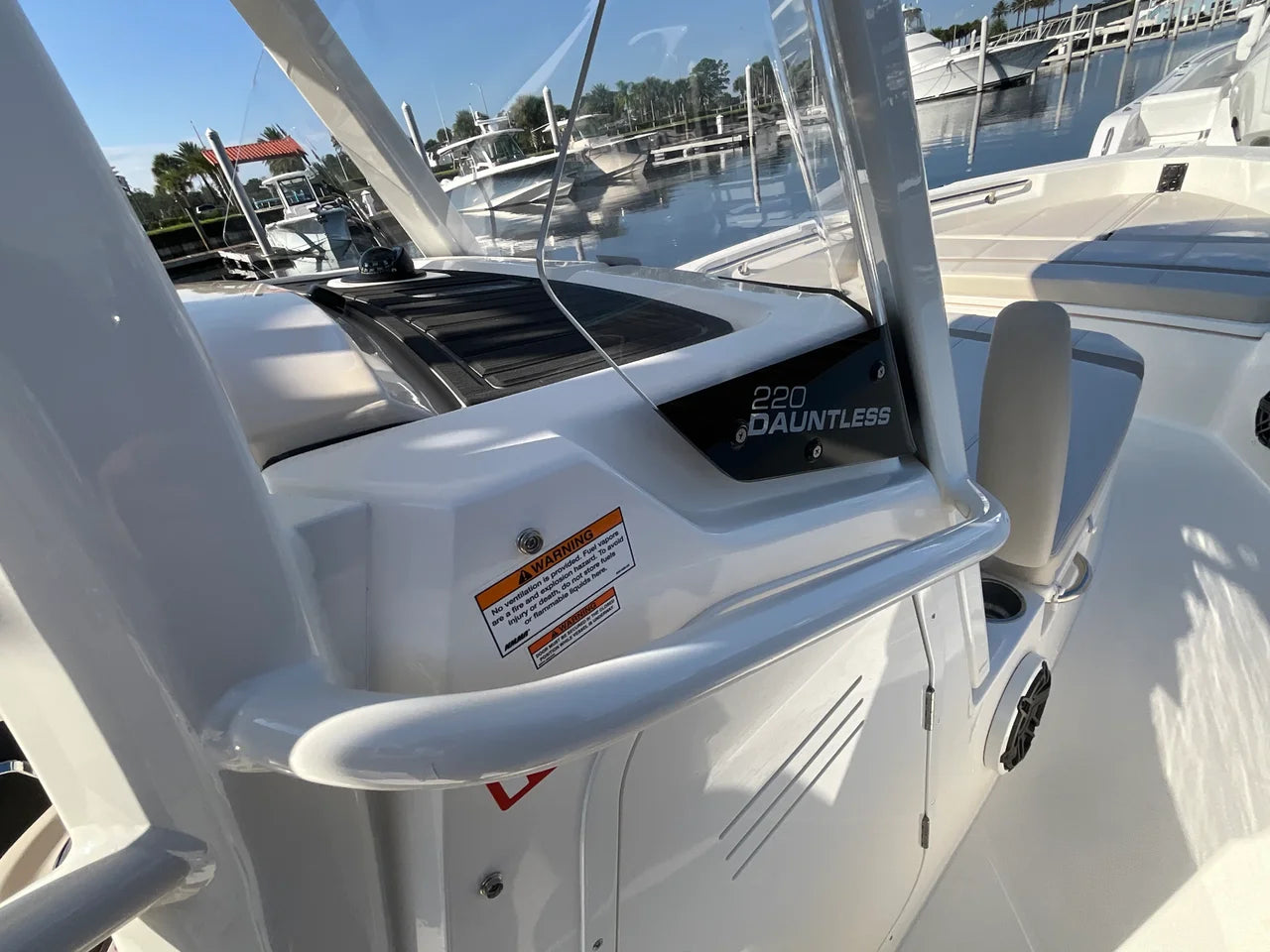 2027 Boston Whaler 220 Dauntless 22.0 feet, Jacksonville Beach, Florida #15