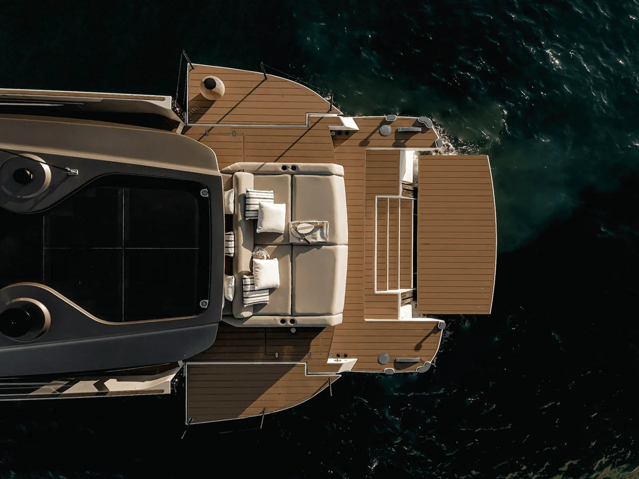 2026 Azimut Seadeck 6 56.583 feet, Inuvik, Northwest Territories #5