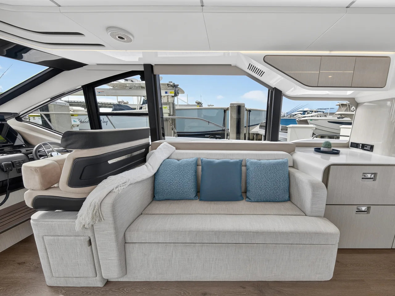 2026 Cruisers Yachts 57 FLY 57.0 feet, Stuart, Florida #6