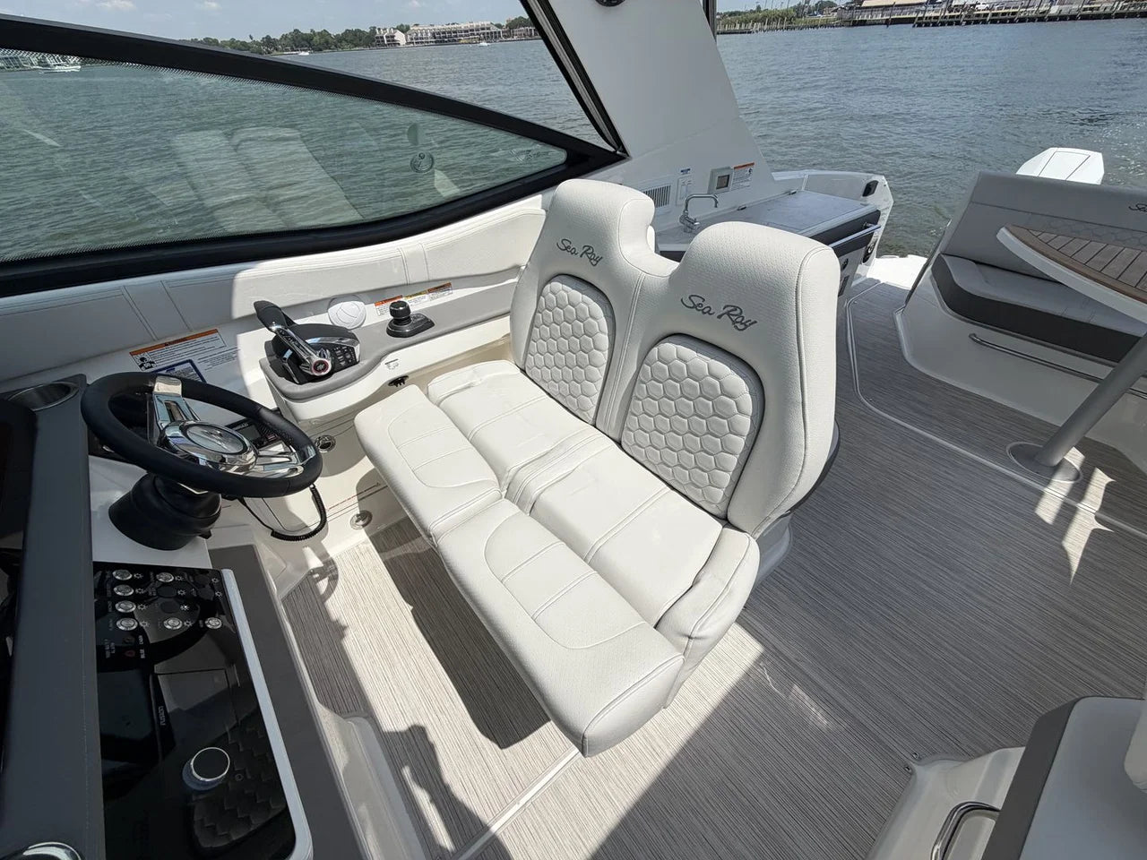 2026 Sea Ray Sundancer 320 Outboard 32.0 feet, Seabrook, TX #9