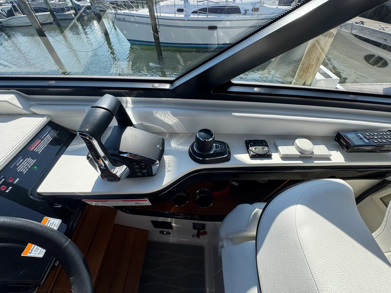 2025 Sea Ray 370 SUNDANCER OB 39.0 feet, Somers Point, New Jersey #26