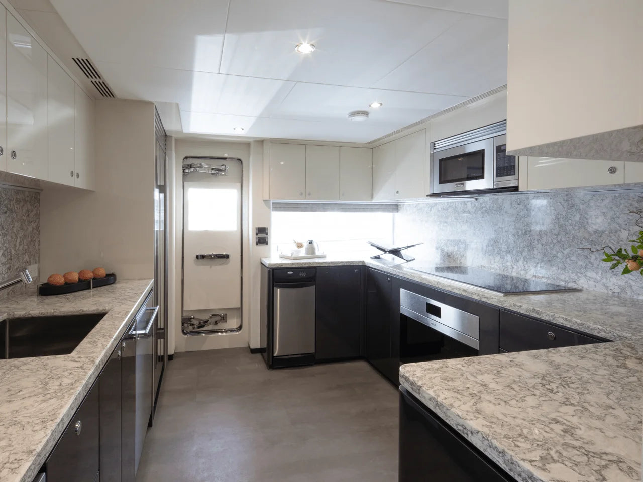 2026 Ocean Alexander 32L 106.0 feet, Hollywood, Florida #82