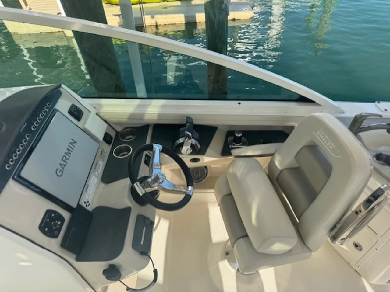 2016 Boston Whaler 320 VANTAGE 32.0 feet, Miami, FL #13