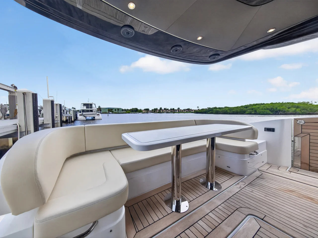2026 Cruisers Yachts 57 FLY 57.0 feet, Stuart, Florida #118