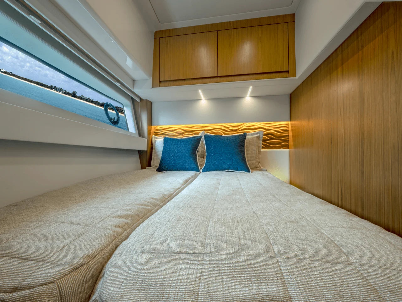 2025 Tiara Yachts EX 60 60.0 feet, Inuvik, Northwest Territories #48
