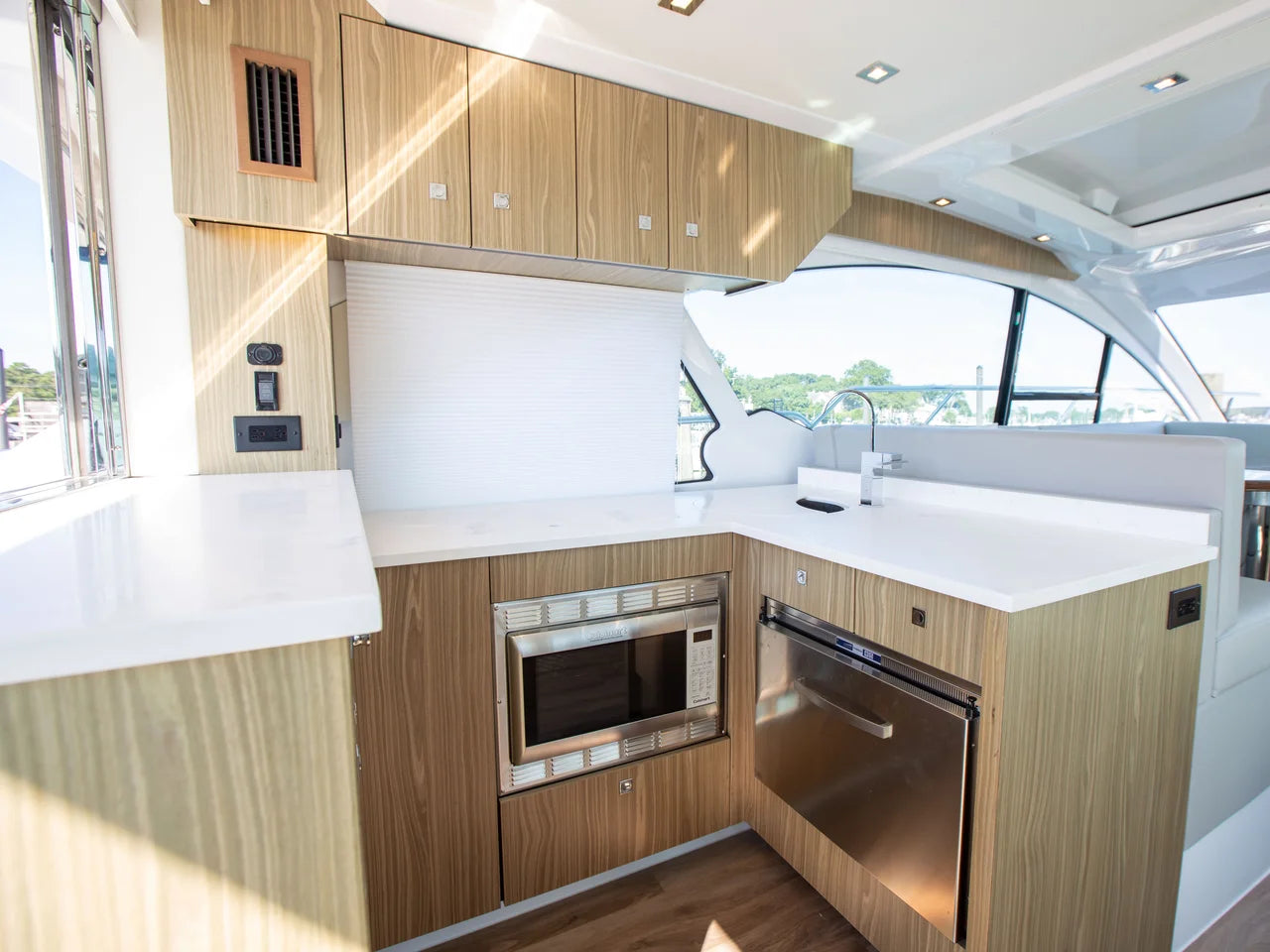 2024 Cruisers Yachts 50 Cantius 50.0 feet, Brick Township, New Jersey #22