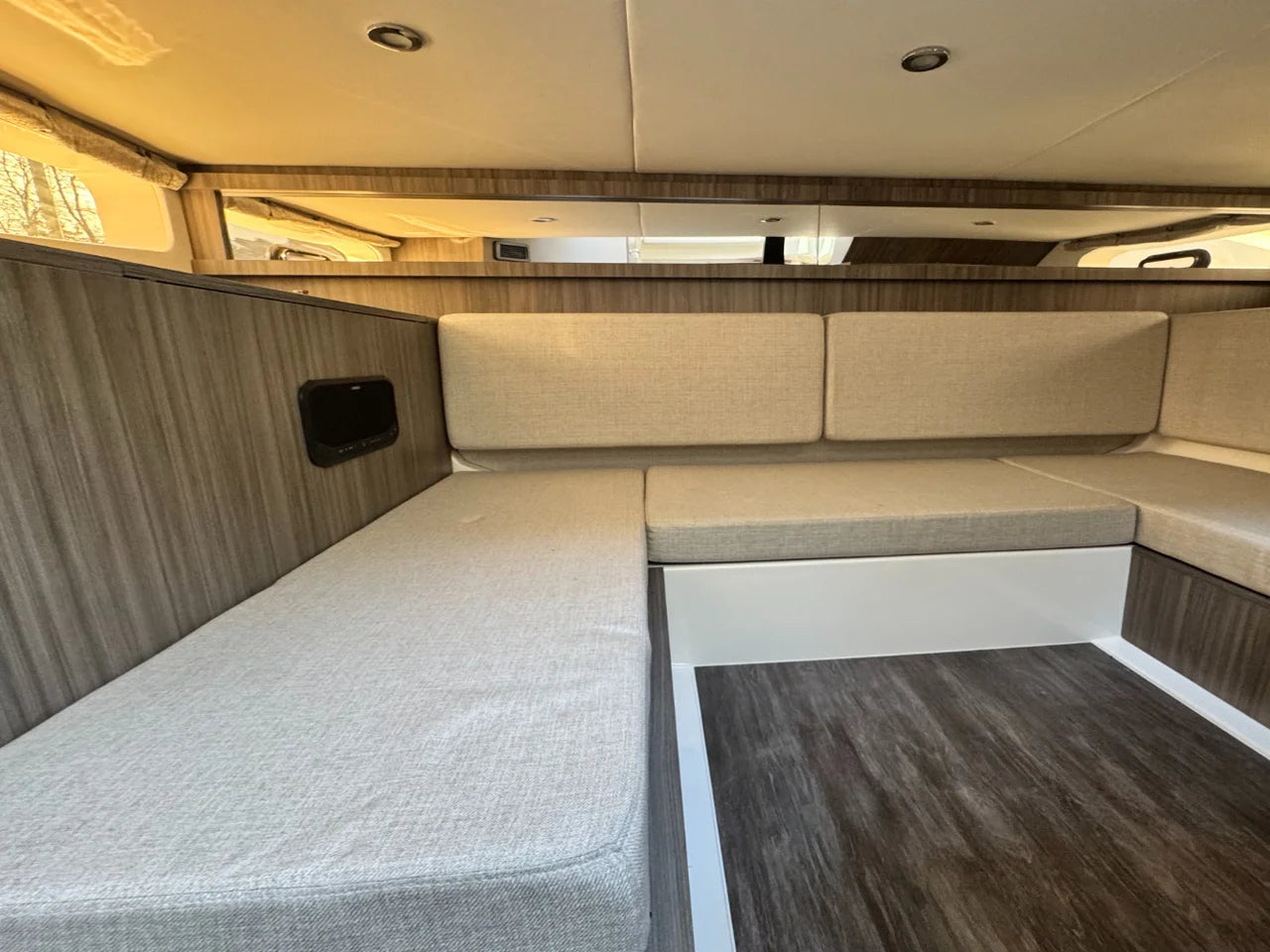 2026 Sea Ray Sundancer 370 Outboard 37.0 feet, Huntington, NY #31