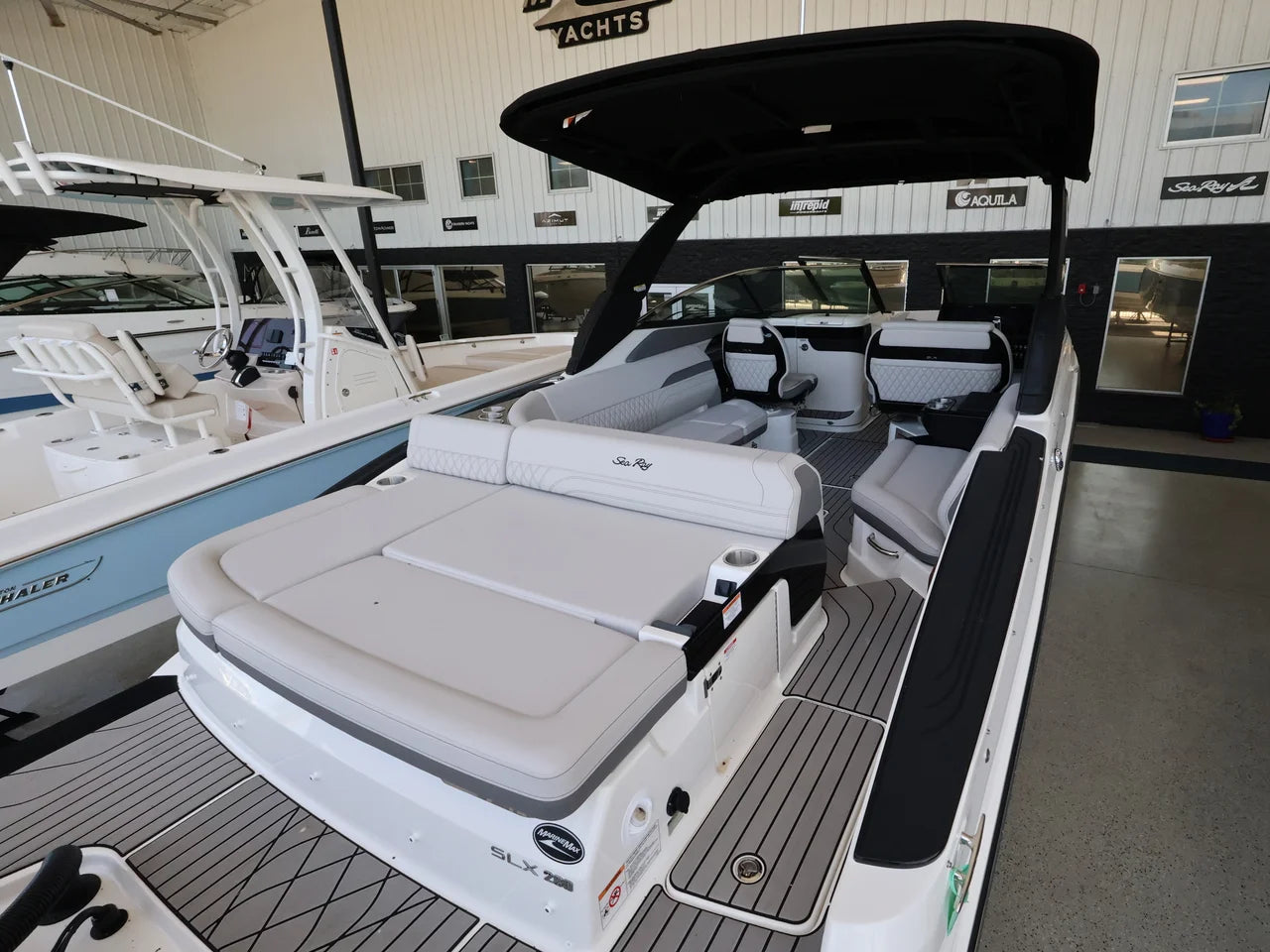 2026 Sea Ray SLX 280 Outboard 28.0 feet, Naples, Florida #12
