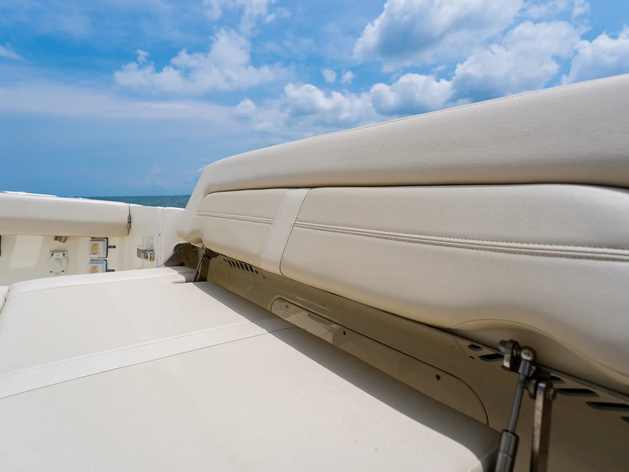 2023 Boston Whaler 350 Realm 35.0 feet, Clearwater, Florida #96