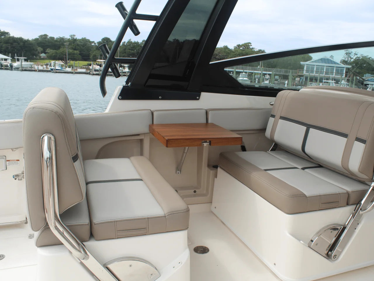 2026 Boston Whaler 330 Vantage 33.0 feet, Charleston, SC #32