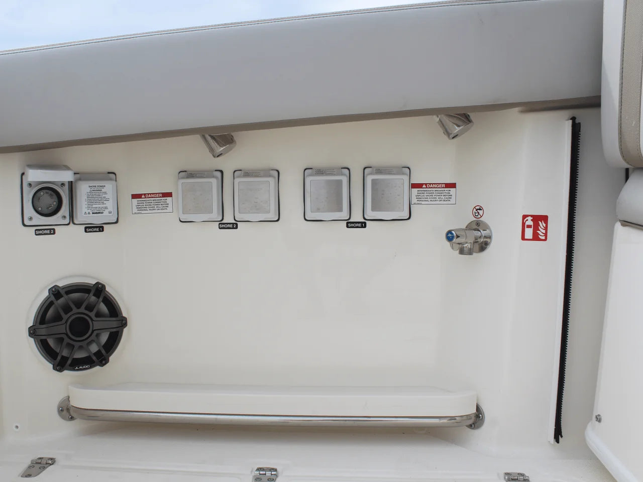 2026 Boston Whaler 330 Vantage 33.0 feet, Charleston, SC #52
