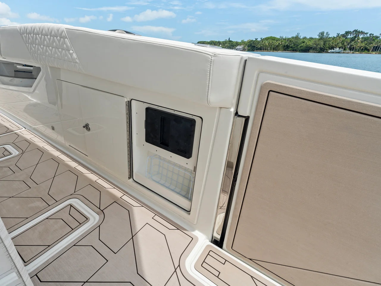 2027 Ducari 37 XIV 37.0 feet, Dania Beach, Florida #41