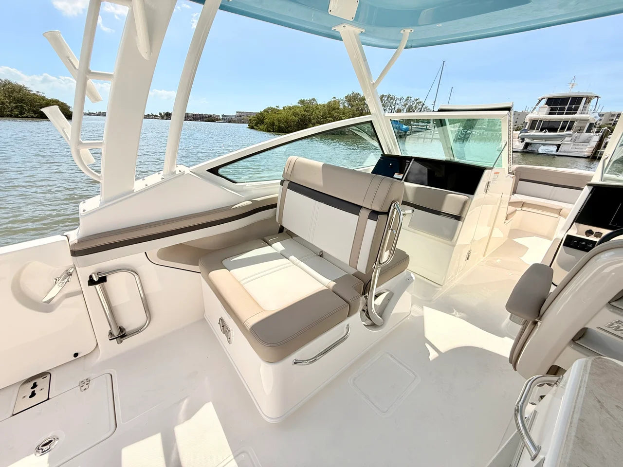 2026 Boston Whaler 280 Vantage 28.0 feet, Naples, Florida #37