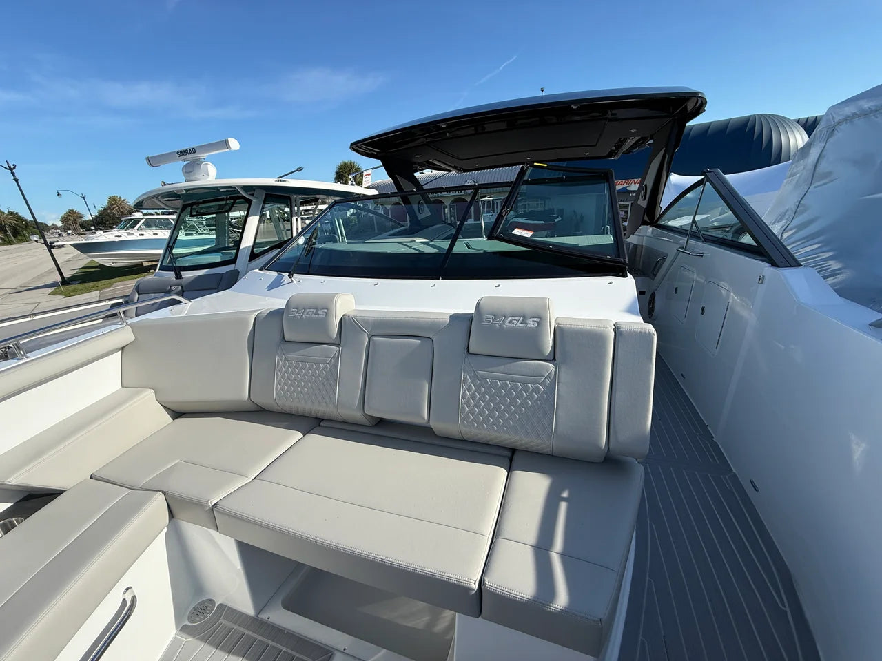 2027 Cruisers Yachts 34 GLS Outboard 34.0 feet, Venice, Florida #6