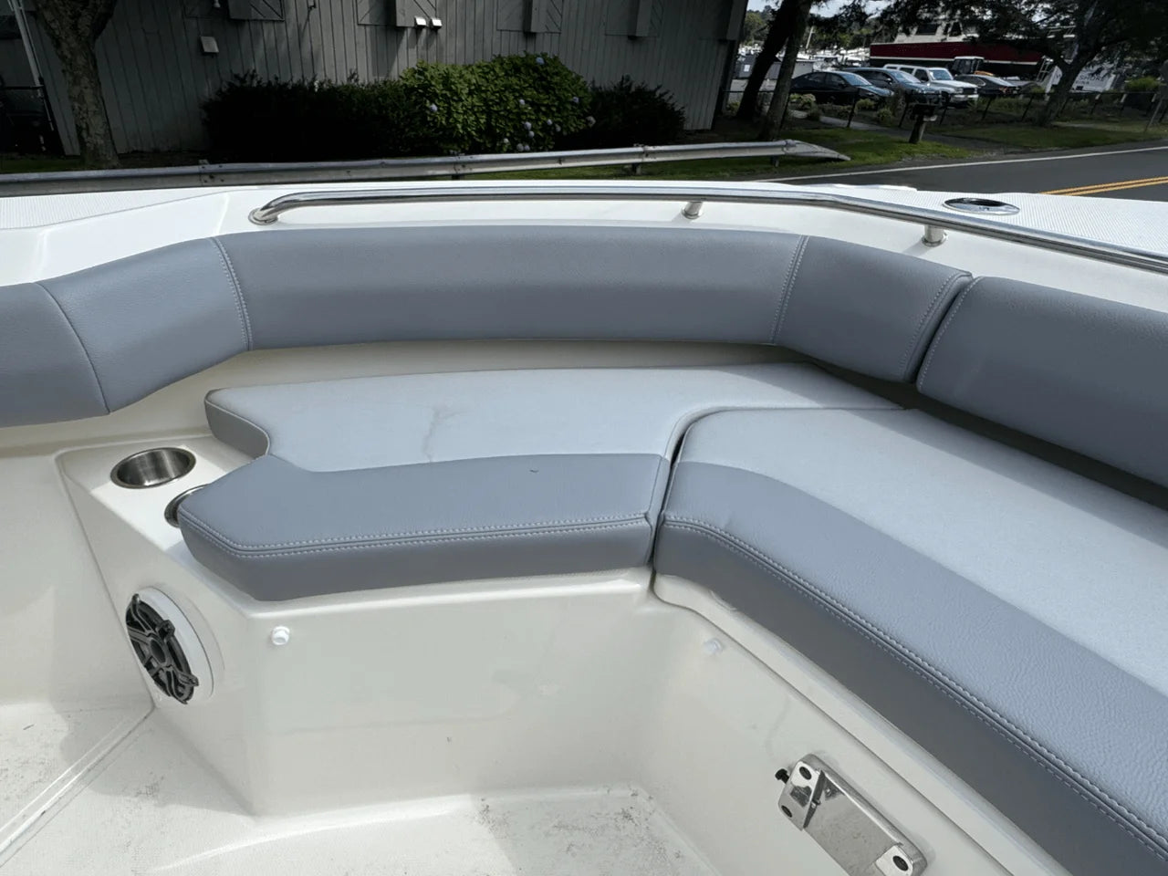2026 Boston Whaler 250 Outrage 25.0 feet, Huntington, NY #24