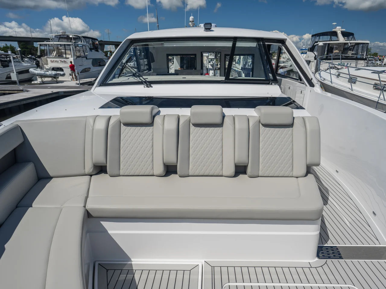 2026 Cruisers Yachts 50GLS OB 50.0 feet, Grasonville, MD #61