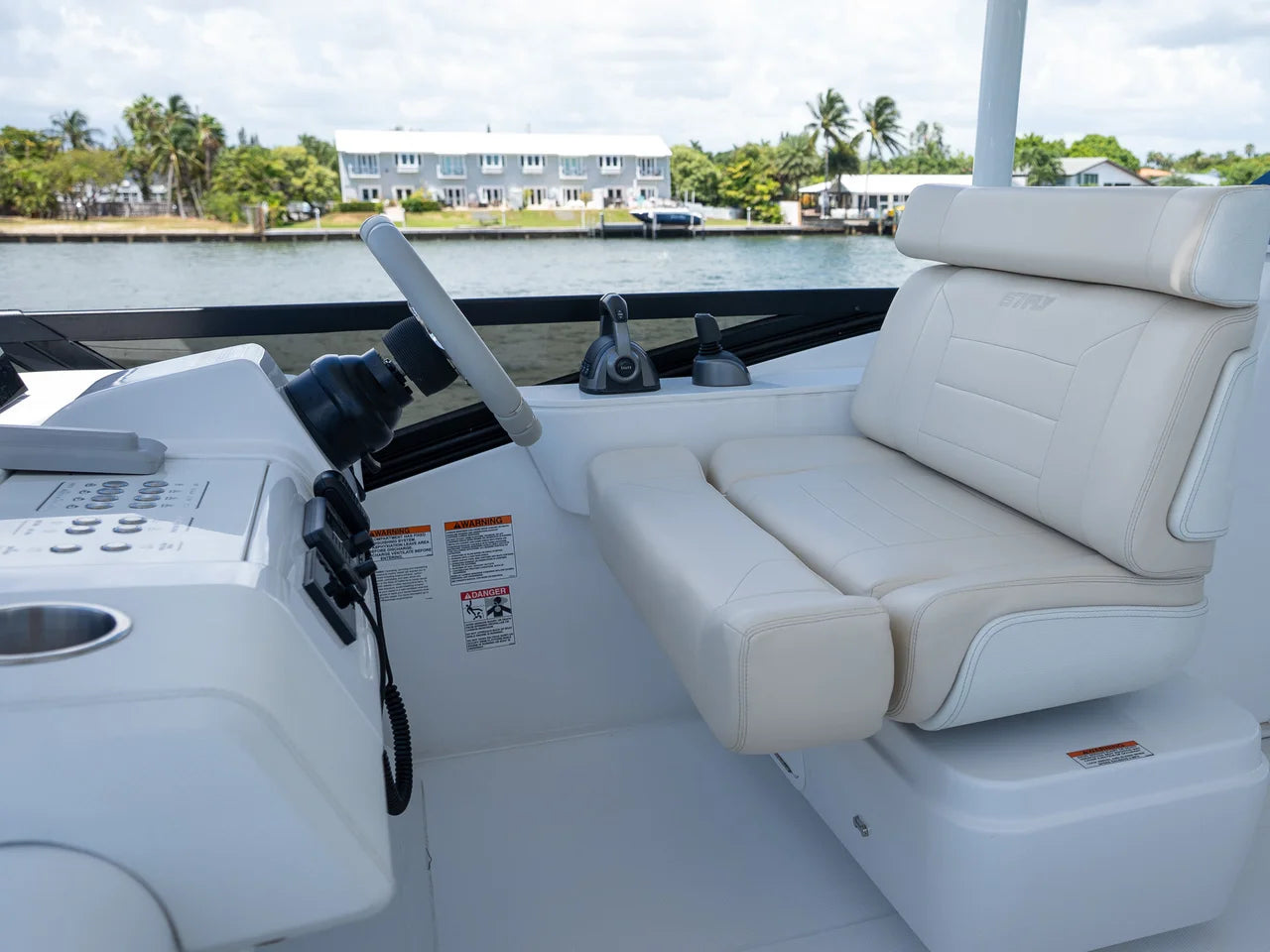 2026 Cruisers Yachts 57 FLY 57.0 feet, Miami, FL #50