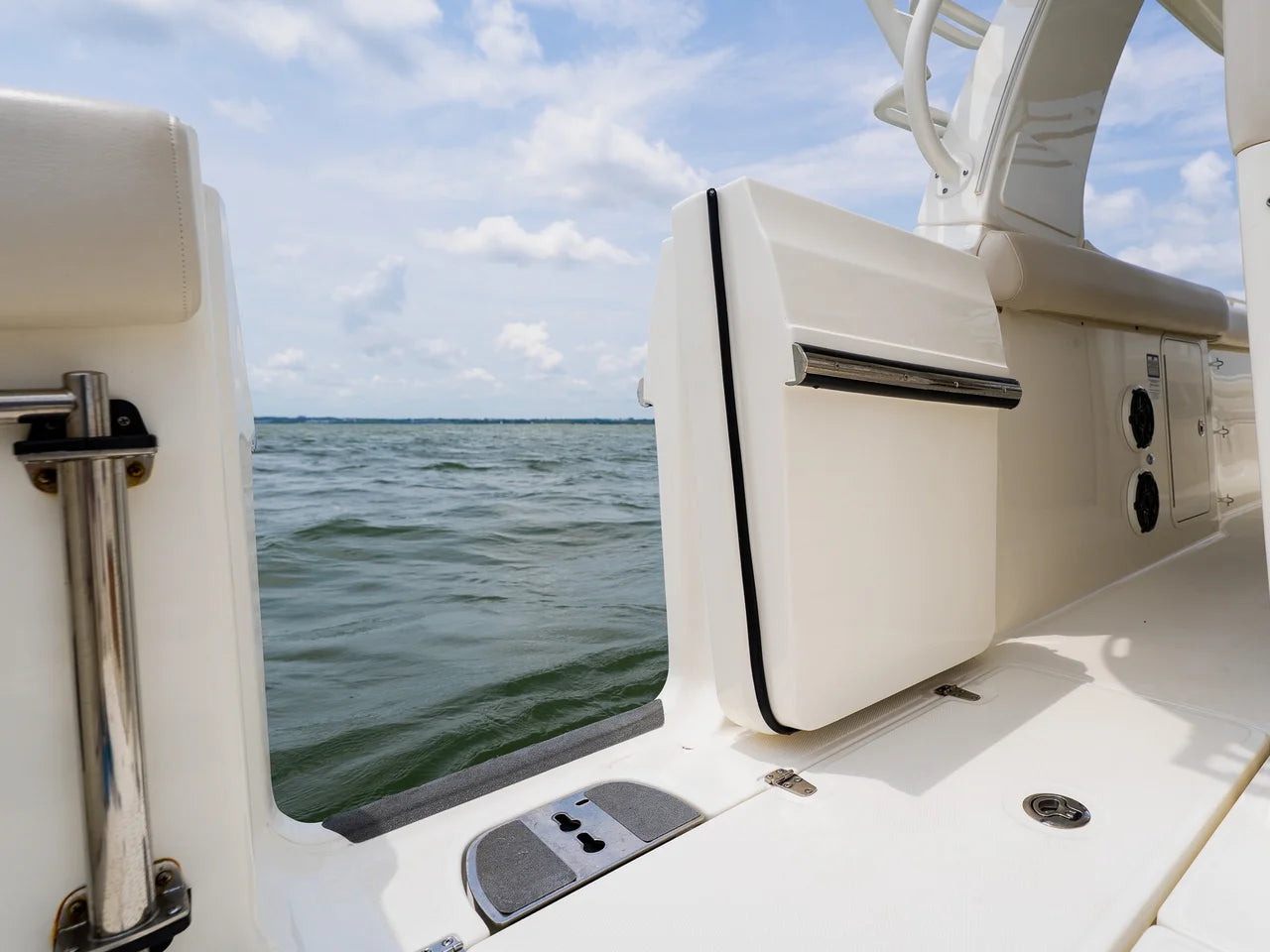 2023 Boston Whaler 350 Realm 35.0 feet, Clearwater, Florida #91