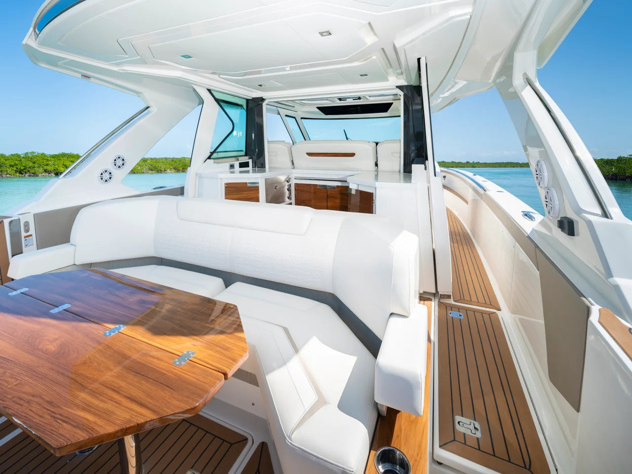 2026 Tiara Yachts 48 LS 48.0 feet, Inuvik, Northwest Territories #7
