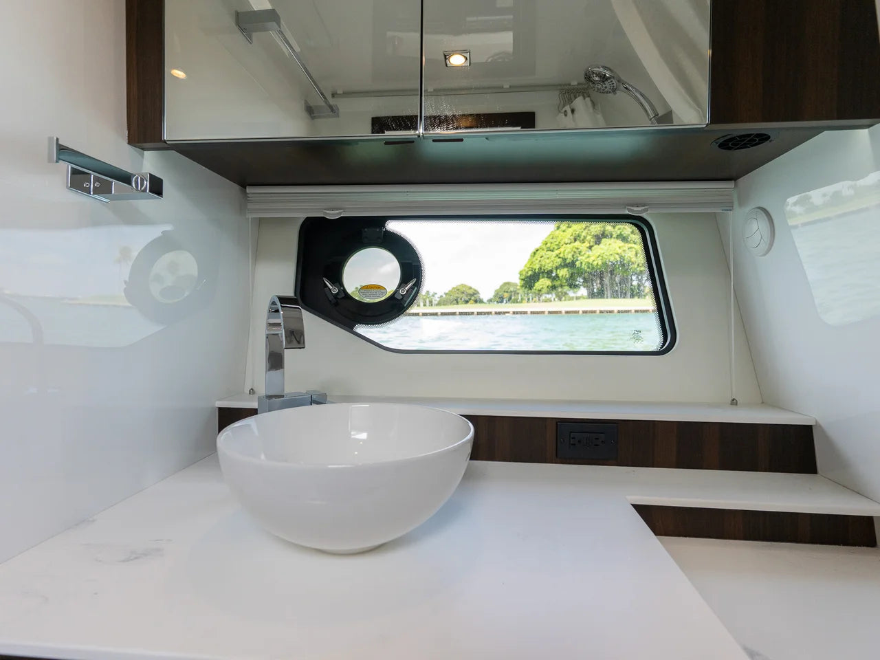 2026 Cruisers Yachts 42 GLS Outboard 42.0 feet, Miami, FL #23