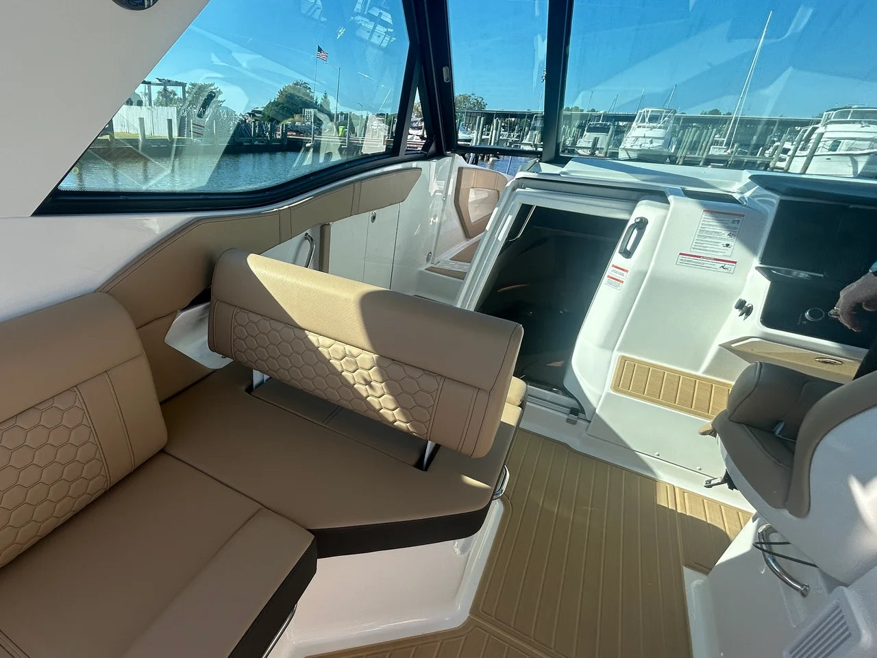 2026 Sea Ray Sundancer 320 Outboard 32.0 feet, Grasonville, MD #25
