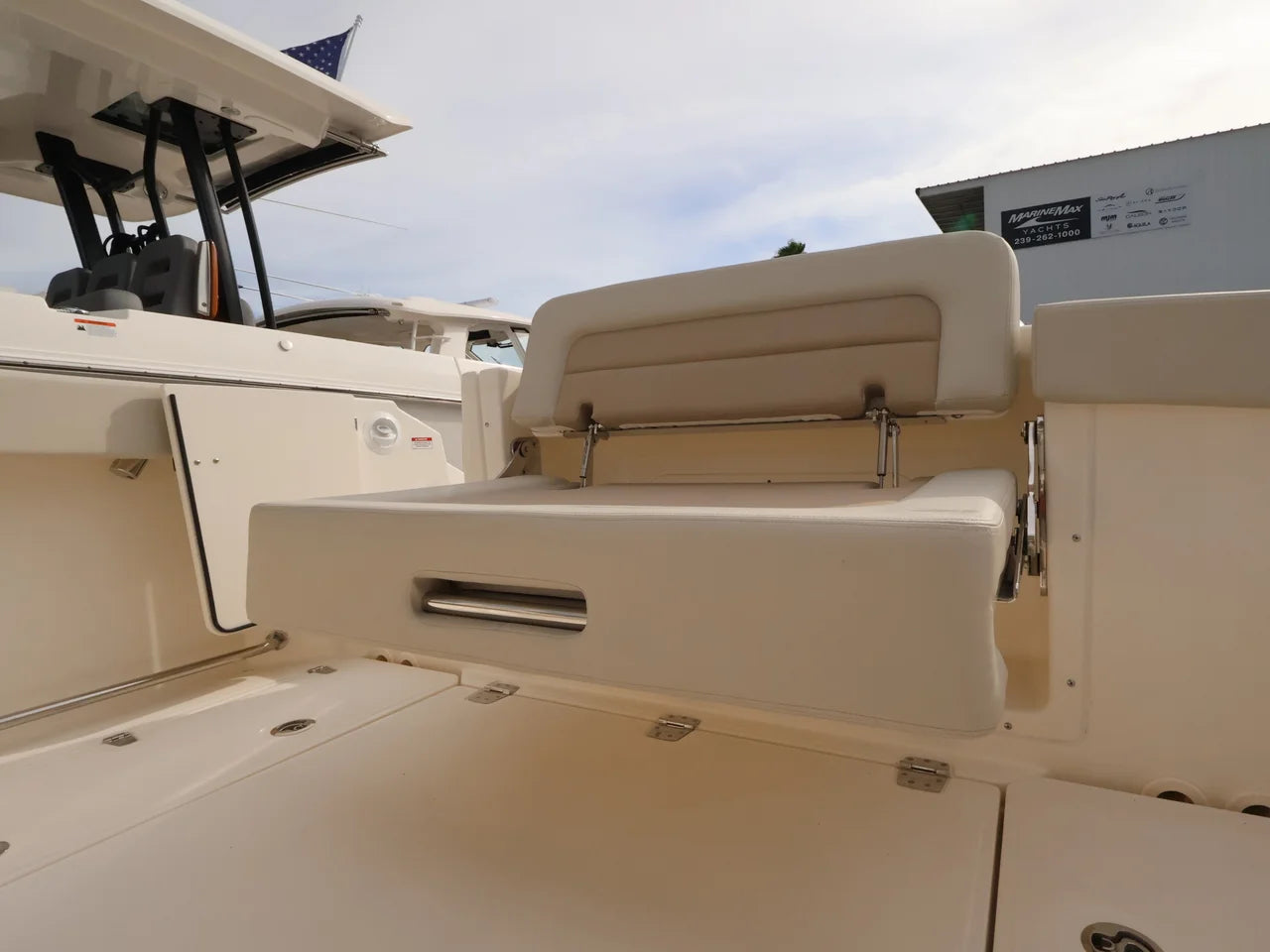 2027 Boston Whaler 280 Vantage 27.0 feet, Naples, Florida #12