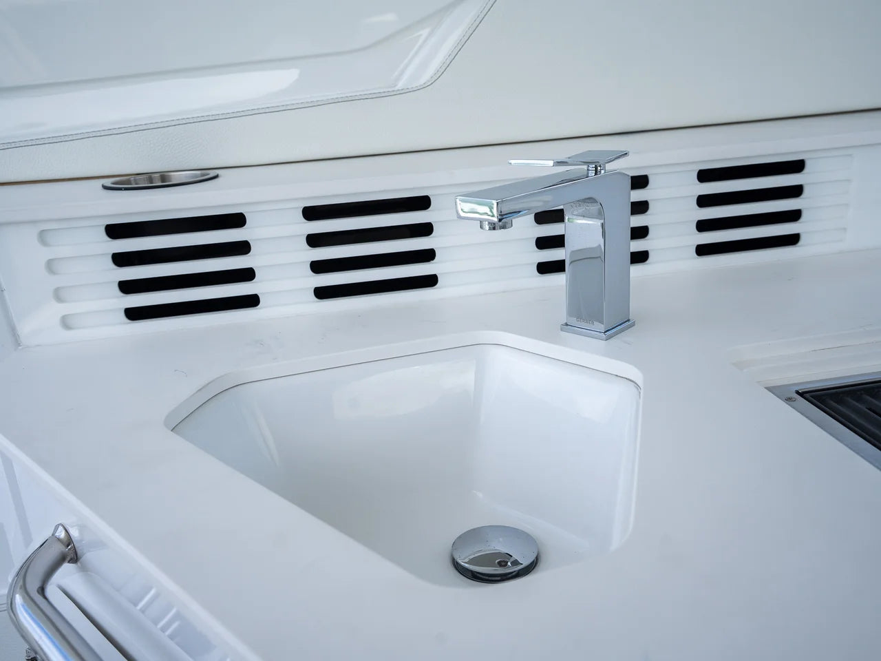 2026 Cruisers Yachts 42 GLS Outboard 42.0 feet, Miami, FL #37