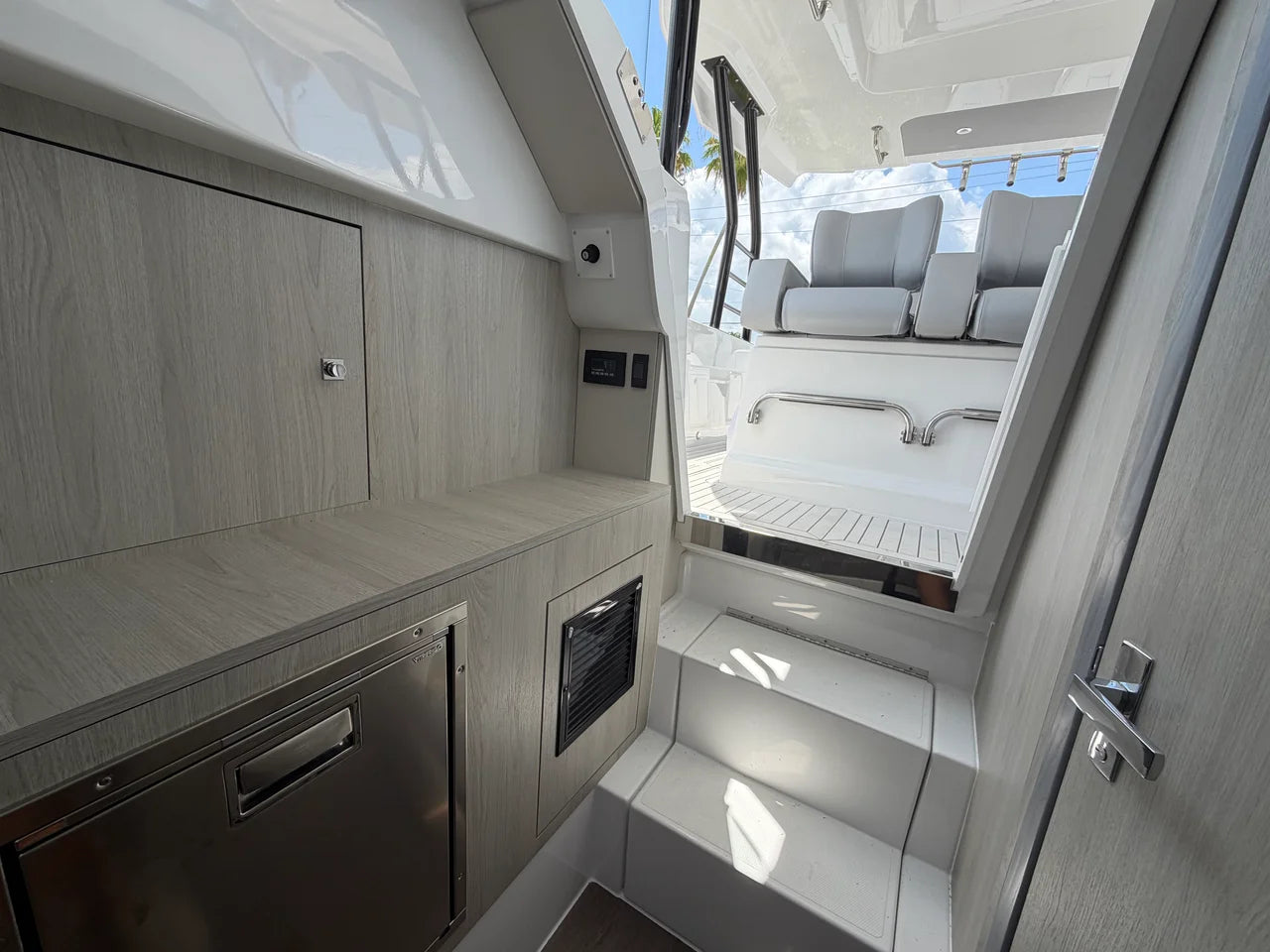 2026 Cruisers Yachts 38 VTR 38.0 feet, Stuart, Florida #25